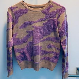 A lovely comfy sweater with stylish pattern